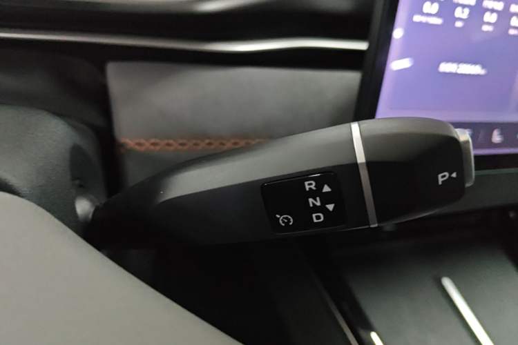 Used Deepal S05 2024 510Max Pure Electric Version Gear Lever