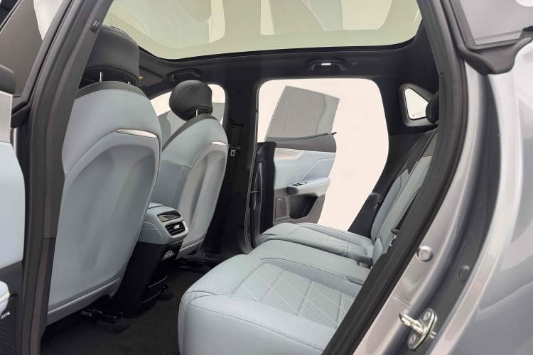 Used Deepal S05 2024 200 Ultra Range-Extended Long-Range Version Interior 2