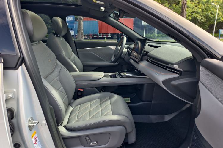 Used Deepal S05 2024 200Max Range-Extended Long-Range Version Interior 3