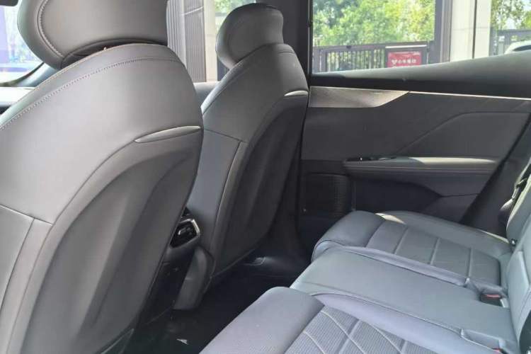 Used Deepal S05 2024 510Max Pure Electric Version Interior 3