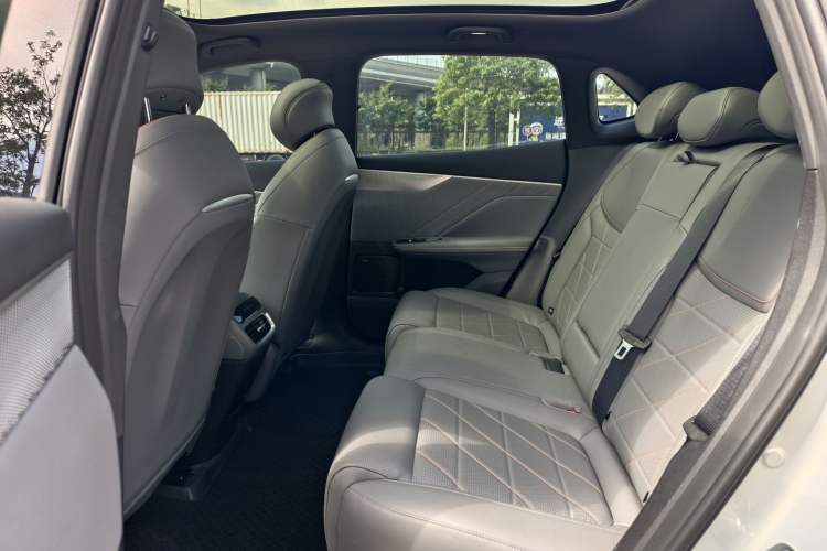 Used Deepal S05 2024 200Max Range-Extended Long-Range Version Interior 6