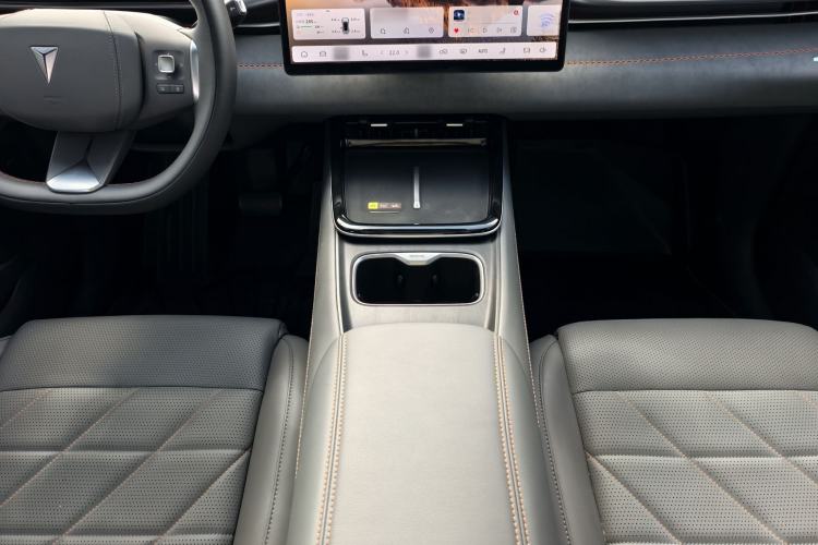 Used Deepal S05 2024 200Max Range-Extended Long-Range Version Interior 8
