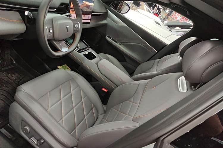 Used Deepal S05 2024 200Max Range-Extended Long-Range Version Left Front Seat