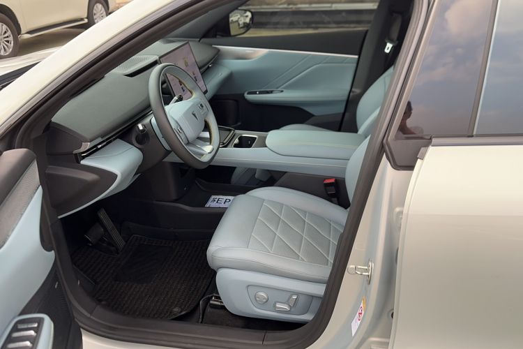 Used Deepal S05 2024 510Max Pure Electric Version Left Front Seat