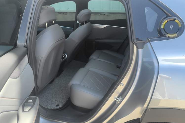 Used Deepal S05 2024 510 Plus Pure Electric Version Left Rear Seat