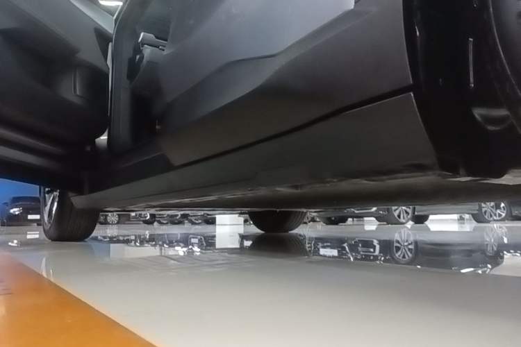 Used Deepal S05 2024 510Max Pure Electric Version Left Side Sill