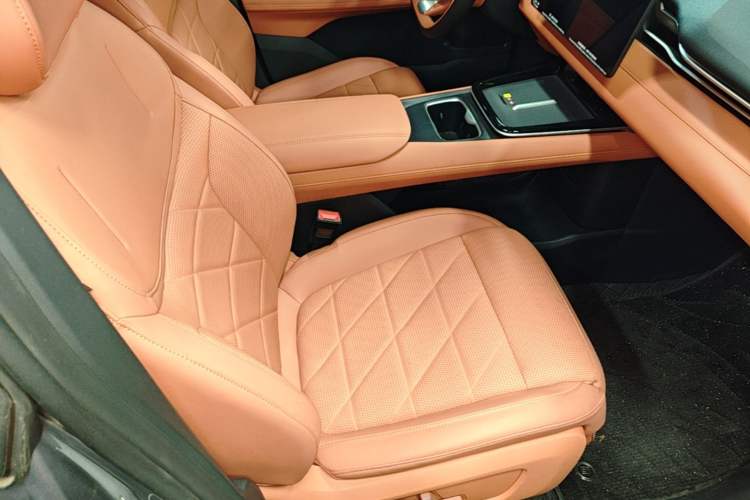Used Deepal S05 2024 510Max Pure Electric Version Right Front Seat