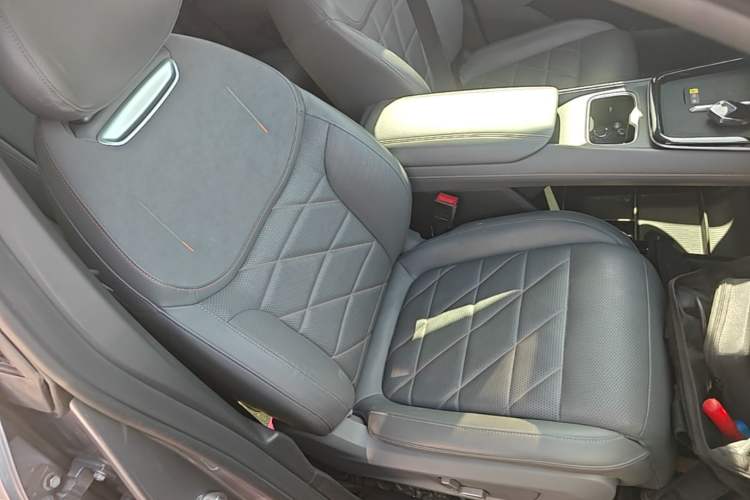 Used Deepal S05 2024 510Max Pure Electric Version Right Front Seat
