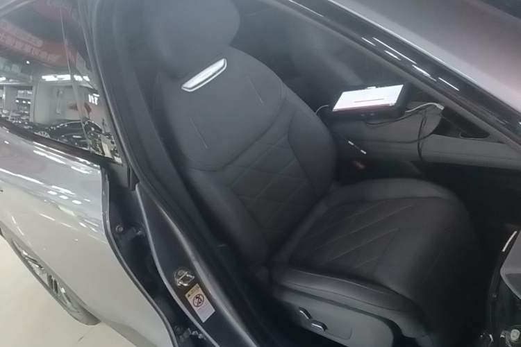 Used Deepal S05 2024 510Max Pure Electric Version Right Front Seat