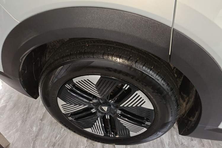 Used Deepal S05 2024 200Max Range-Extended Long-Range Version Right Rear Wheel Hub