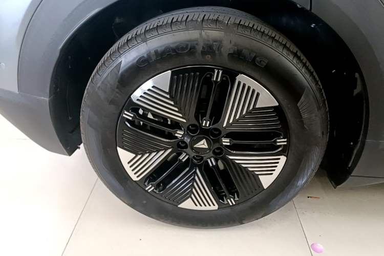 Used Deepal S05 2024 510 Plus Pure Electric Version Right Rear Wheel Hub
