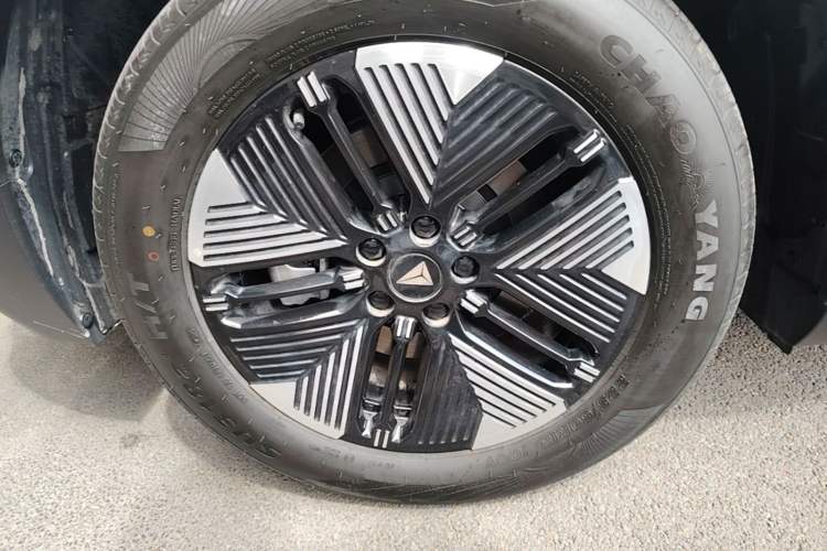 Used Deepal S05 2024 510 Plus Pure Electric Version Right Rear Wheel Hub