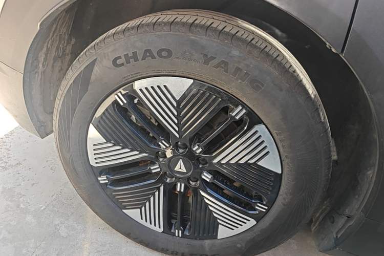 Used Deepal S05 2024 510Max Pure Electric Version Right Rear Wheel Hub