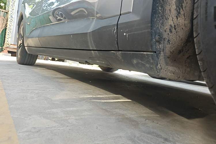 Used Deepal S05 2024 510Max Pure Electric Version Right Side Sill