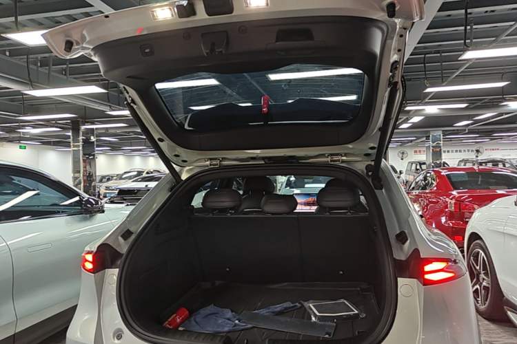 Used Deepal S05 2024 200Max Range-Extended Long-Range Version Trunk