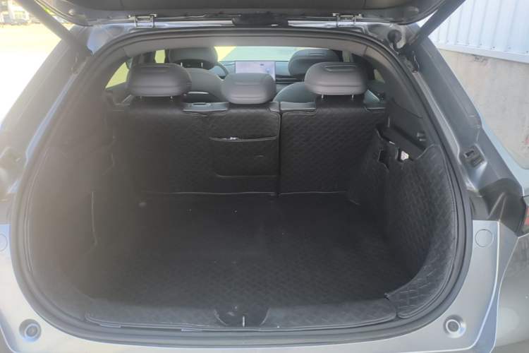 Used Deepal S05 2024 510 Plus Pure Electric Version Trunk