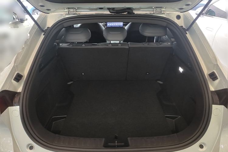 Used Deepal S05 2024 510 Plus Pure Electric Version Trunk
