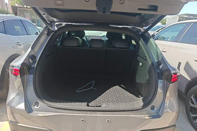 Used Deepal S05 2024 510Max Pure Electric Version Trunk