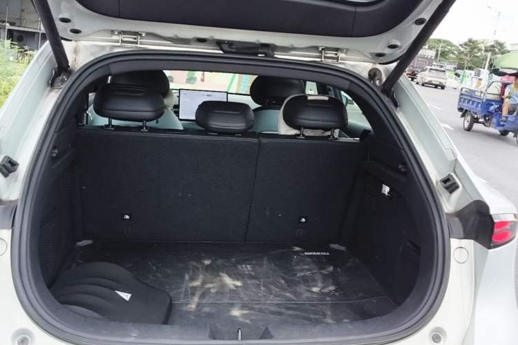 Used Deepal S05 2024 510Max Pure Electric Version Trunk