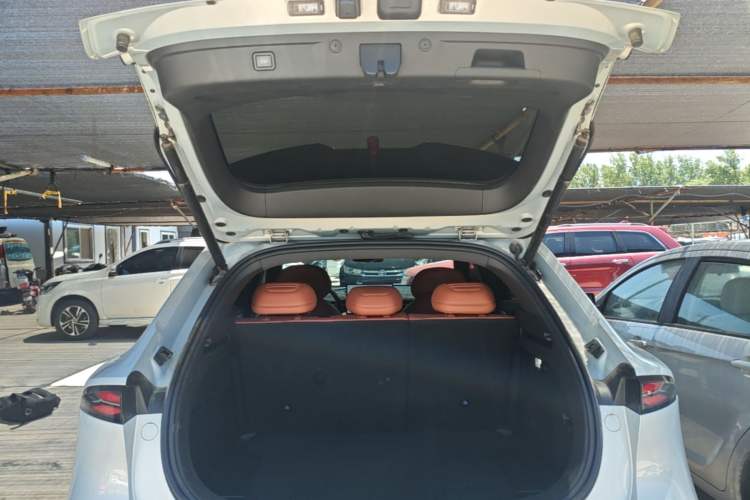 Used Deepal S05 2024 510Max Pure Electric Version Trunk