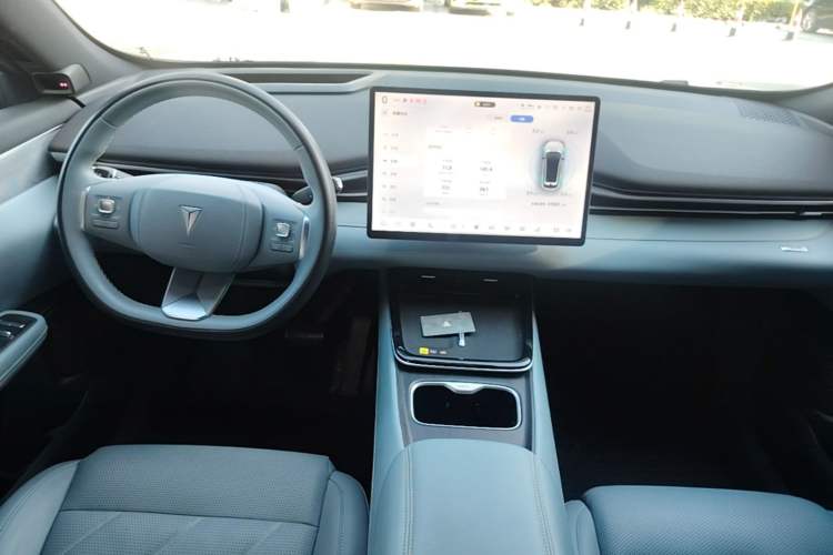 Used Deepal S05 2024 510 Ultra Pure Electric Version Center Console