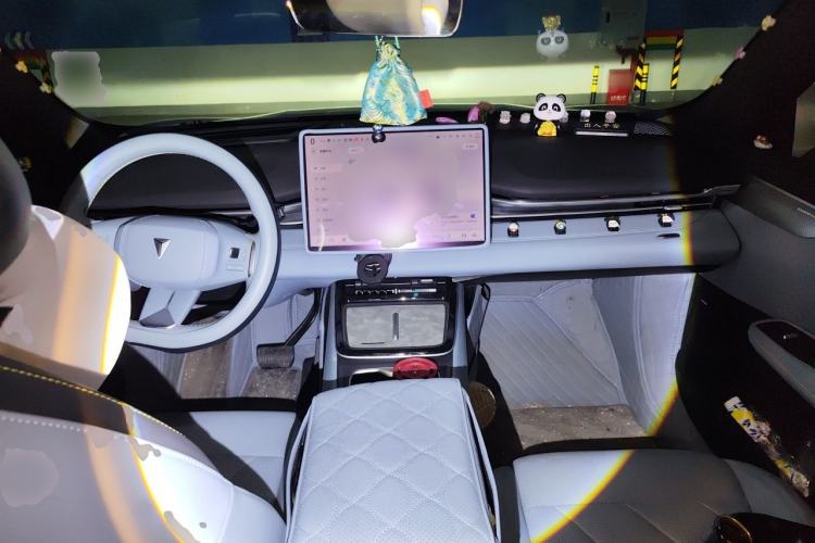 Used Deepal S05 2024 510Max Pure Electric Version Center Console