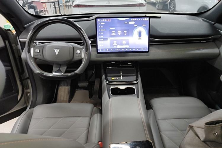 Used Deepal S05 2024 510Max Pure Electric Version Center Console