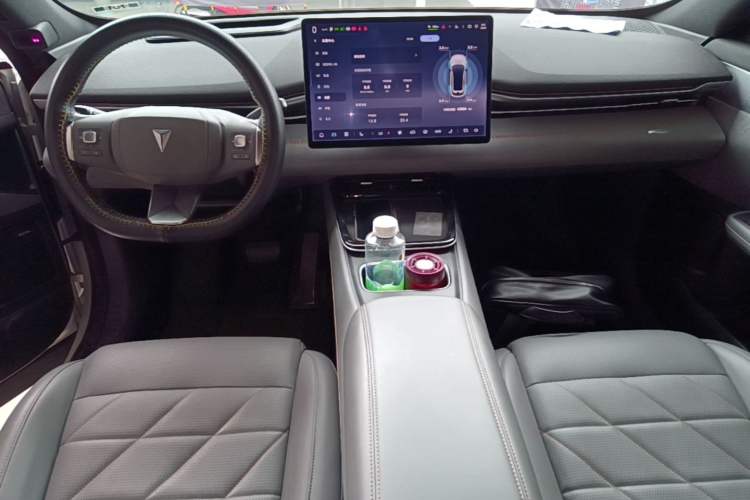Used Deepal S05 2024 510 Ultra Pure Electric Version Center Console