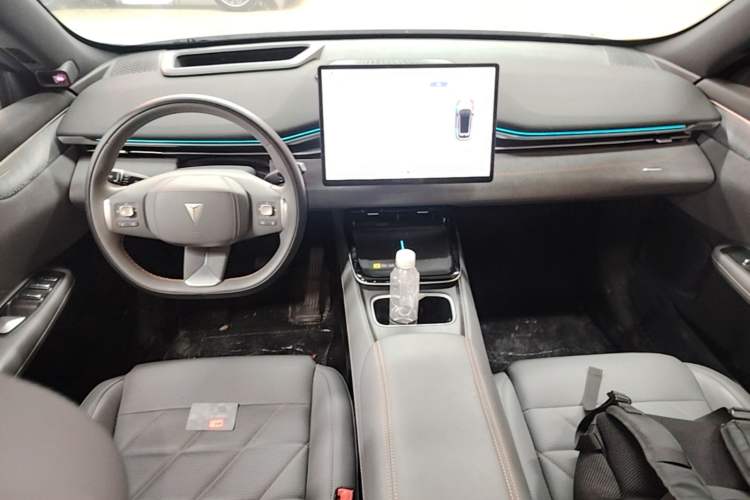 Used Deepal S05 2024 510 Ultra Pure Electric Version Center Console