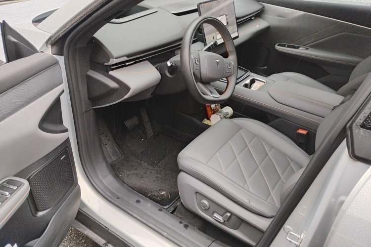Used Deepal S05 2024 200Max Range-Extended Long-Range Version Driver Seat