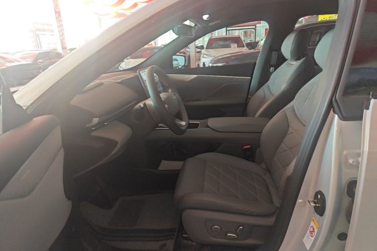 Used Deepal S05 2024 510Max Pure Electric Version Driver Seat