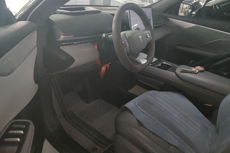 Used Deepal S05 2024 510Max Pure Electric Version Driver Seat