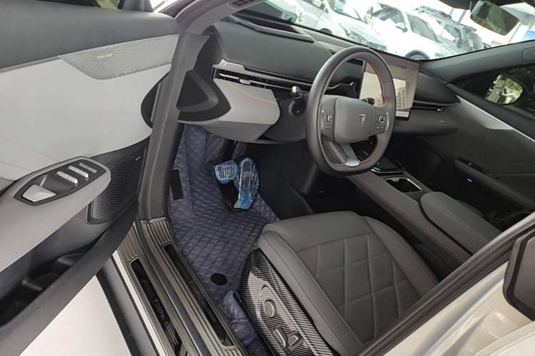 Used Deepal S05 2024 510Max Pure Electric Version Driver Seat