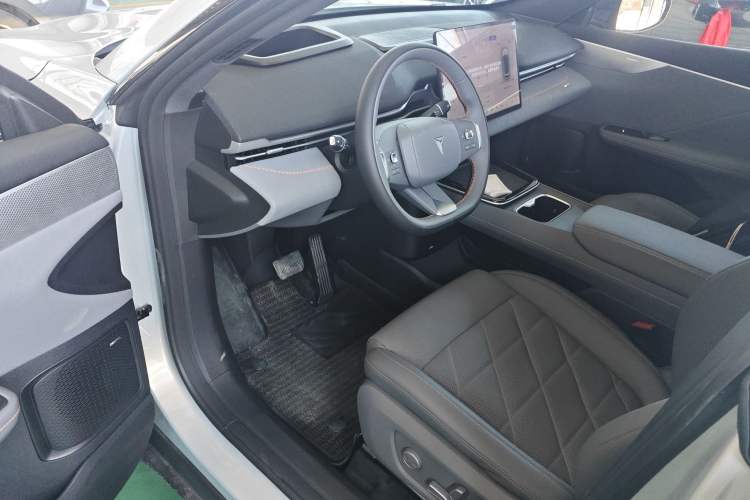Used Deepal S05 2024 510Max Pure Electric Version Driver Seat