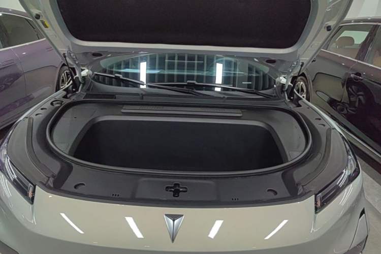 Used Deepal S05 2024 510 Ultra Pure Electric Version Engine Bay