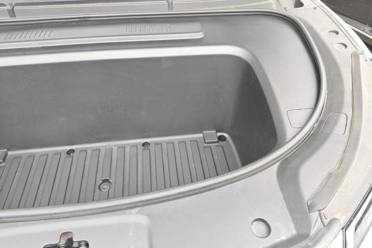 Used Deepal S05 2024 510Max Pure Electric Version Engine Bay Left