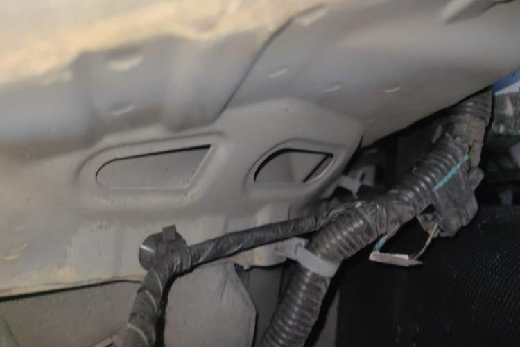 Used Deepal S05 2024 510Max Pure Electric Version Engine Bay Right