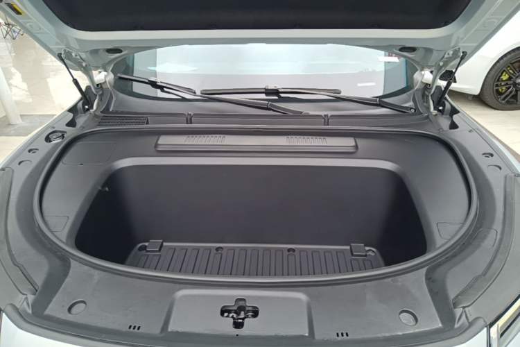 Used Deepal S05 2024 510 Ultra Pure Electric Version Engine Bay