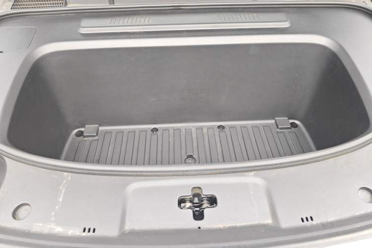 Used Deepal S05 2024 510Max Pure Electric Version Engine Bay