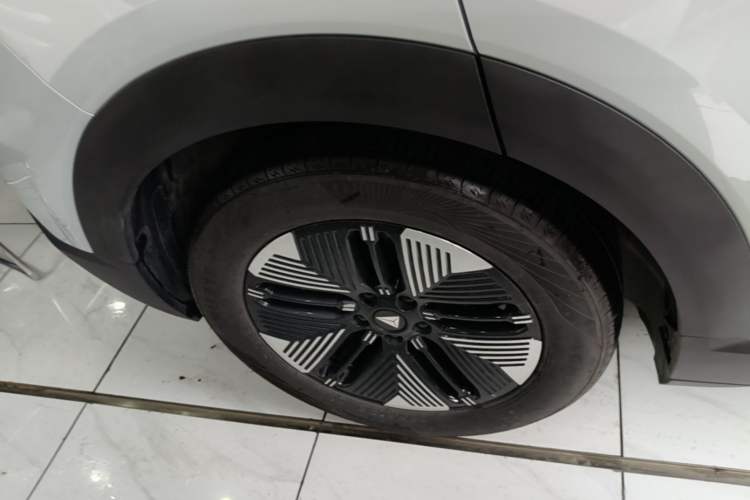Used Deepal S05 2024 510 Plus Pure Electric Version Exterior 5