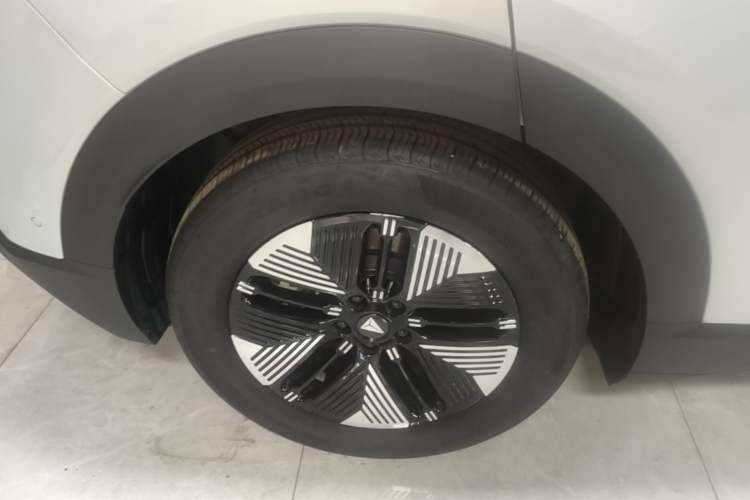Used Deepal S05 2024 200Max Range-Extended Long-Range Version Exterior 5