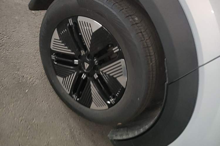 Used Deepal S05 2024 510Max Pure Electric Version Exterior 5