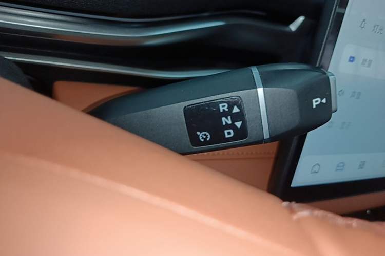Used Deepal S05 2024 510 Ultra Pure Electric Version Gear Lever