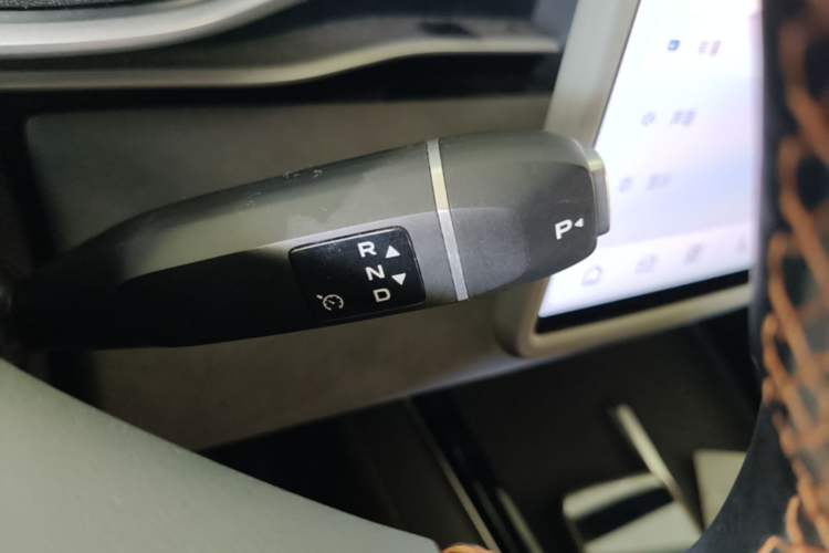 Used Deepal S05 2024 200Max Range-Extended Long-Range Version Gear Lever