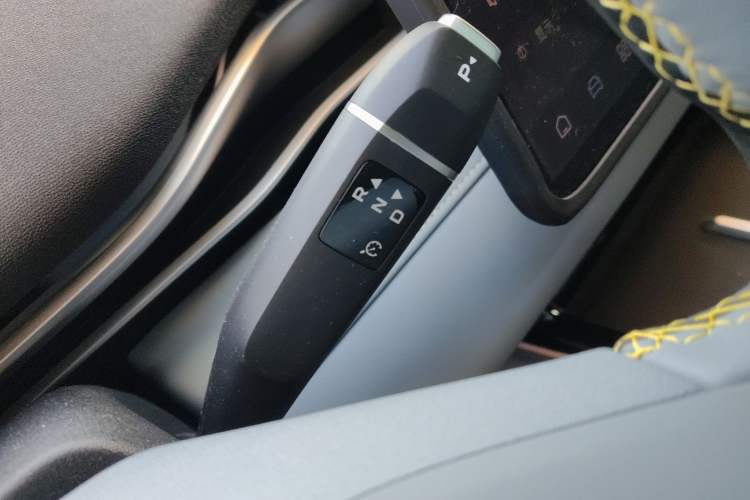 Used Deepal S05 2024 510 Plus Pure Electric Version Gear Lever