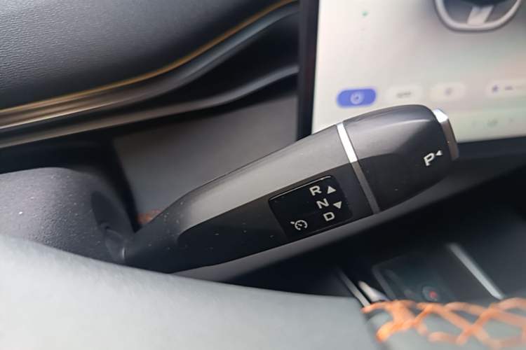 Used Deepal S05 2024 510 Ultra Pure Electric Version Gear Lever