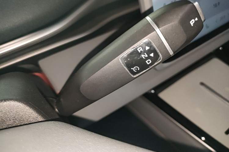Used Deepal S05 2024 510Max Pure Electric Version Gear Lever