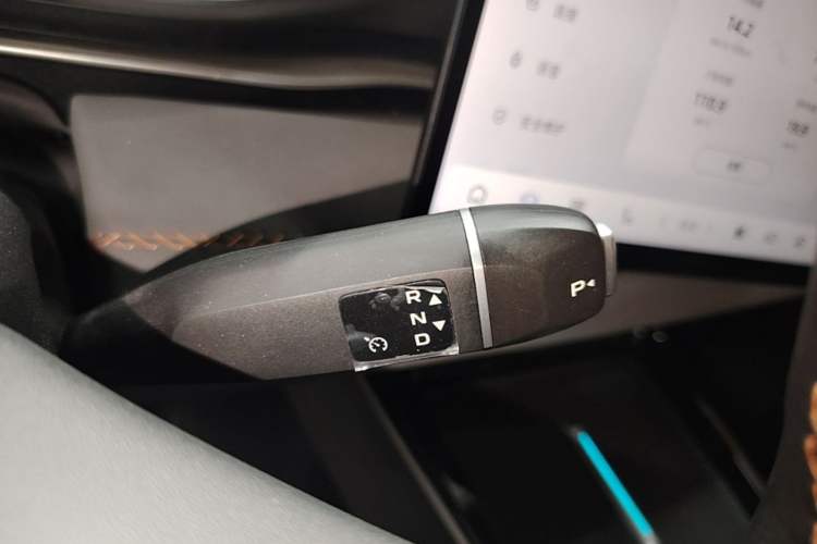 Used Deepal S05 2024 510 Ultra Pure Electric Version Gear Lever