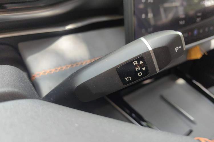Used Deepal S05 2024 510Max Pure Electric Version Gear Lever