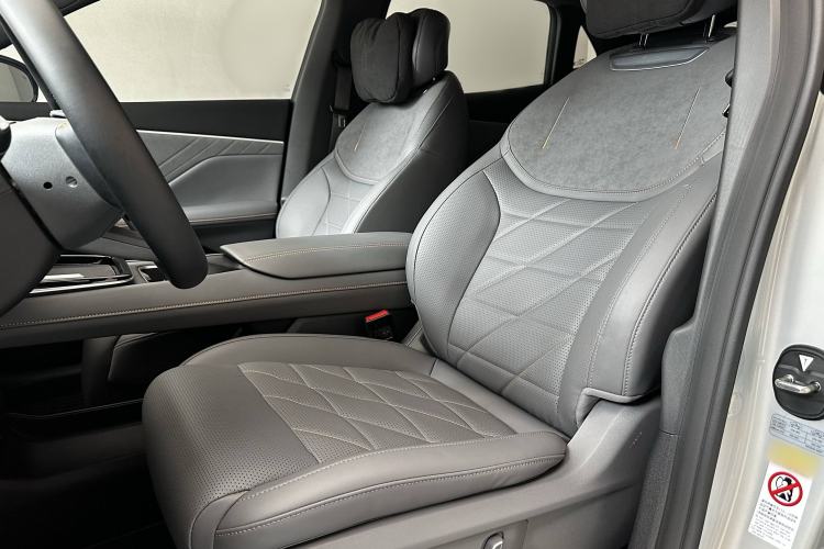 Used Deepal S05 2024 200Max Range-Extended Long-Range Version Interior 1